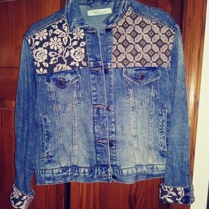 Cute denim jacket with patchwork